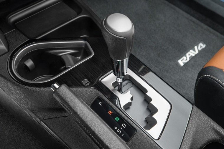 2016 Toyota RAV4 Hybrid Limited AWD Gear Lever Picture / Pic / Image